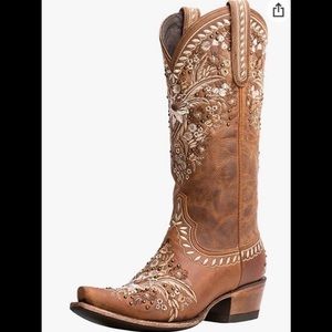 Brand new cowgirl boots!